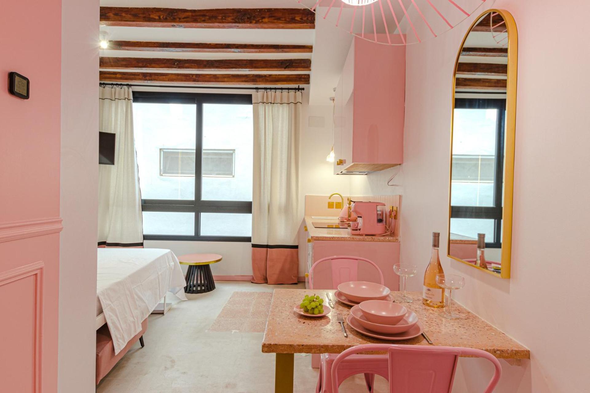 Glamorous Pink Studio In City Center Apartment Alicante Exterior photo