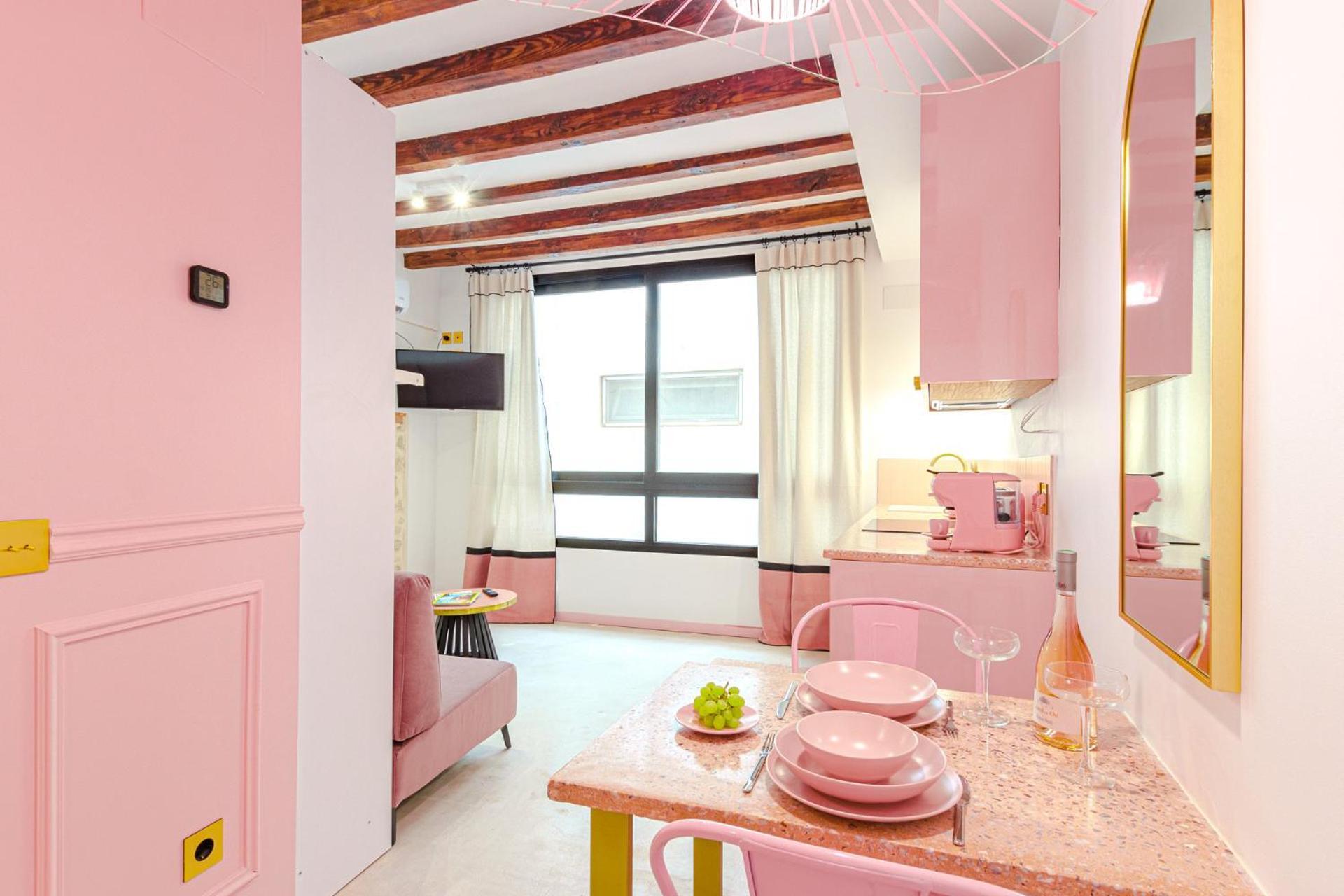 Glamorous Pink Studio In City Center Alicante Exterior photo