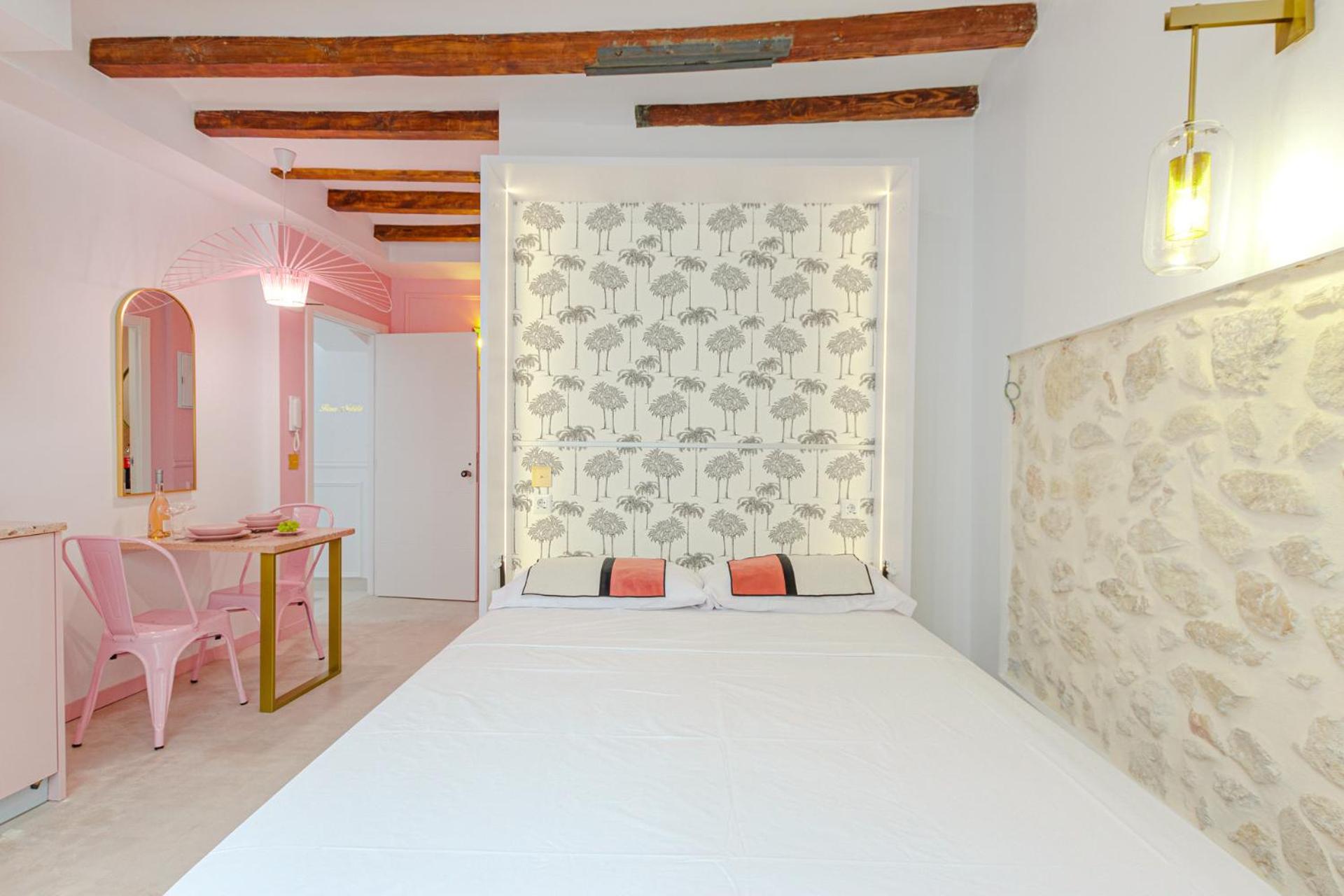 Glamorous Pink Studio In City Center Apartment Alicante Exterior photo