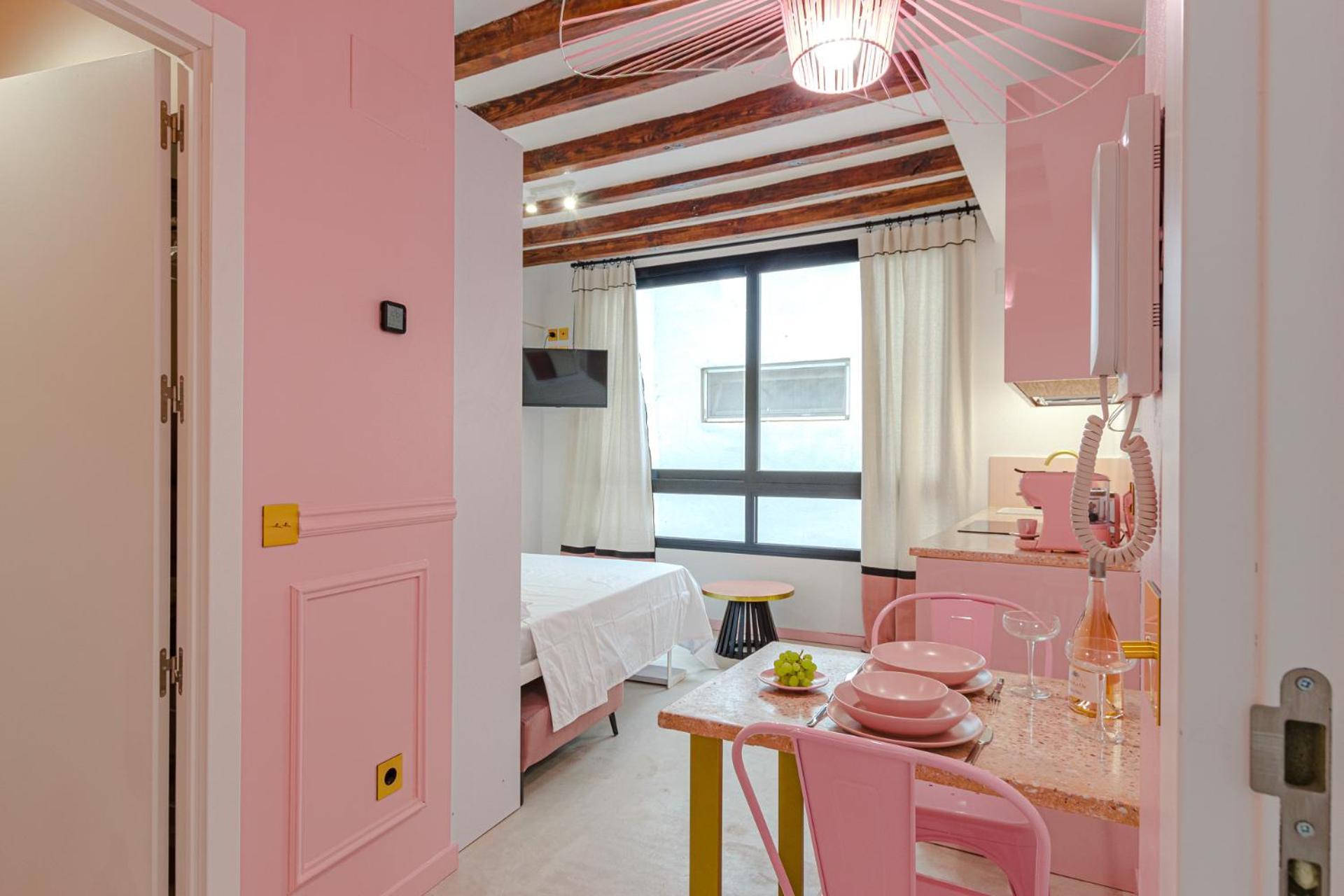 Glamorous Pink Studio In City Center Apartment Alicante Exterior photo