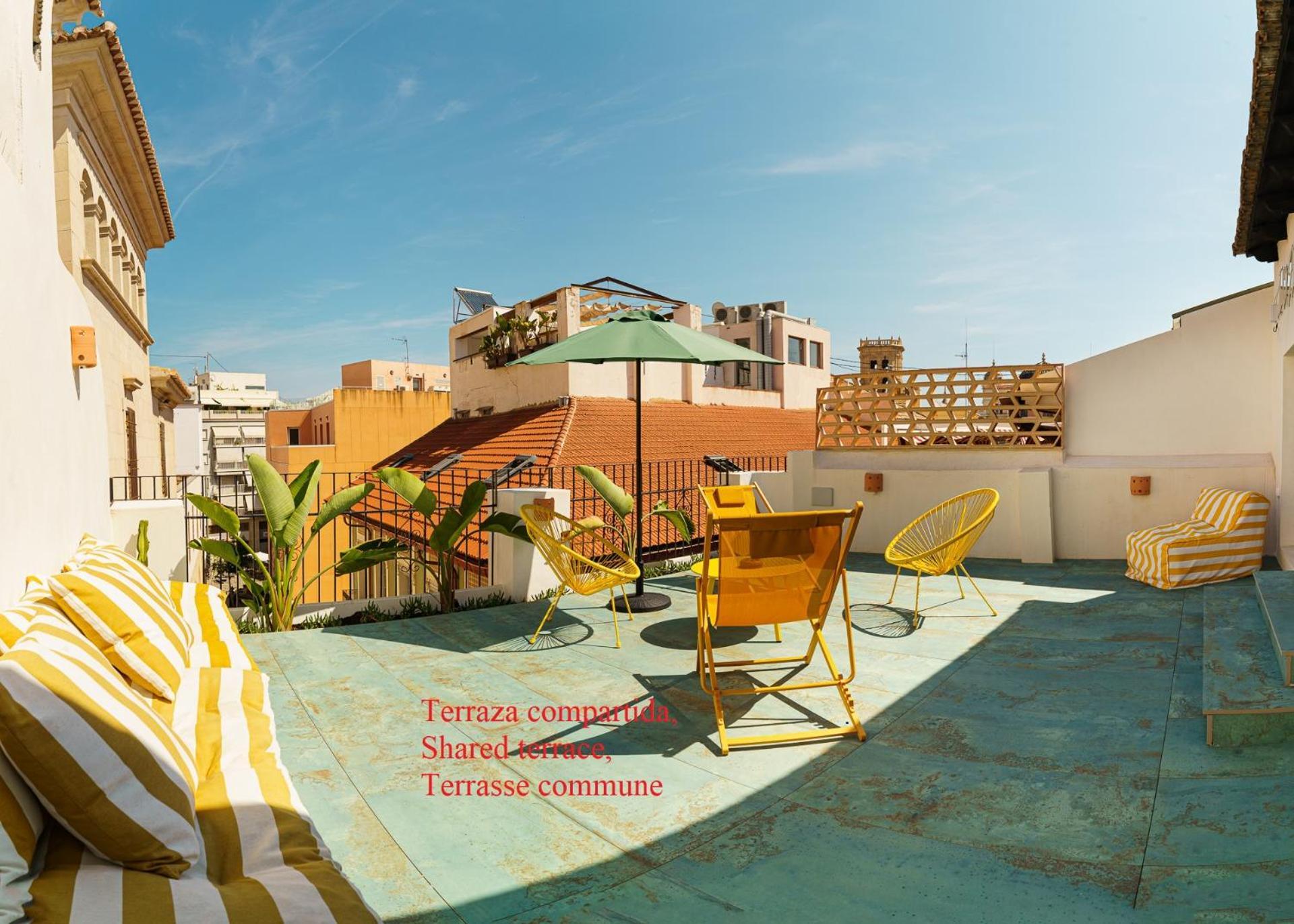 Glamorous Pink Studio In City Center Apartment Alicante Exterior photo